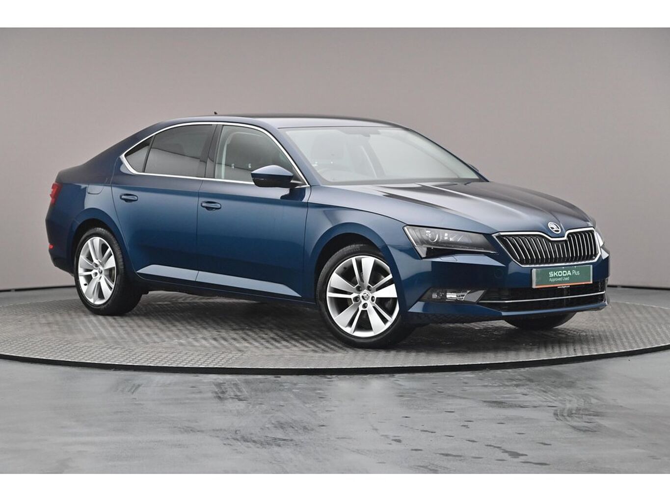 SKODA Superb Hatch SE L Executive 2.0 TSI 220 PS DSG