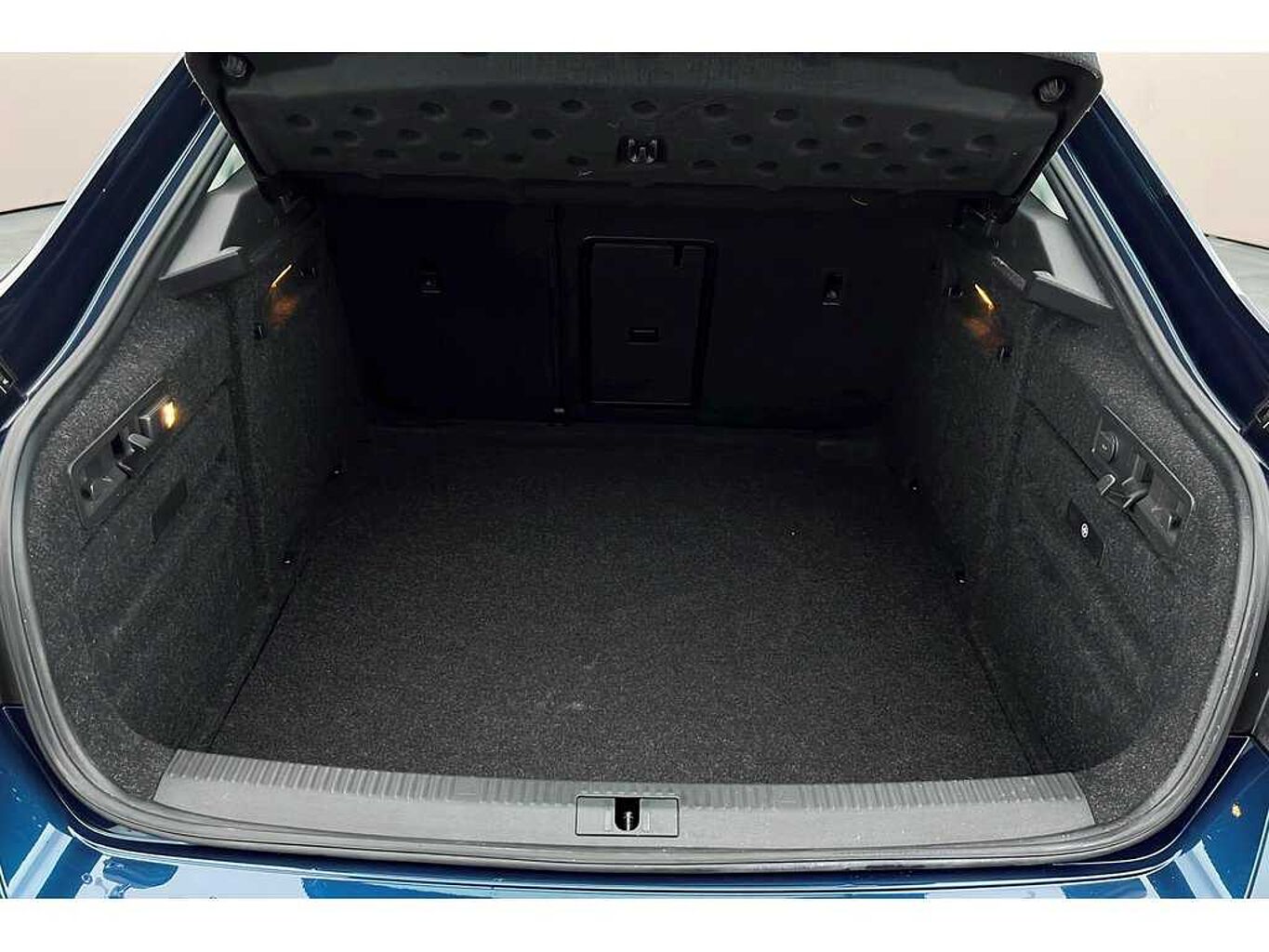 SKODA Superb Hatch SE L Executive 2.0 TSI 220 PS DSG