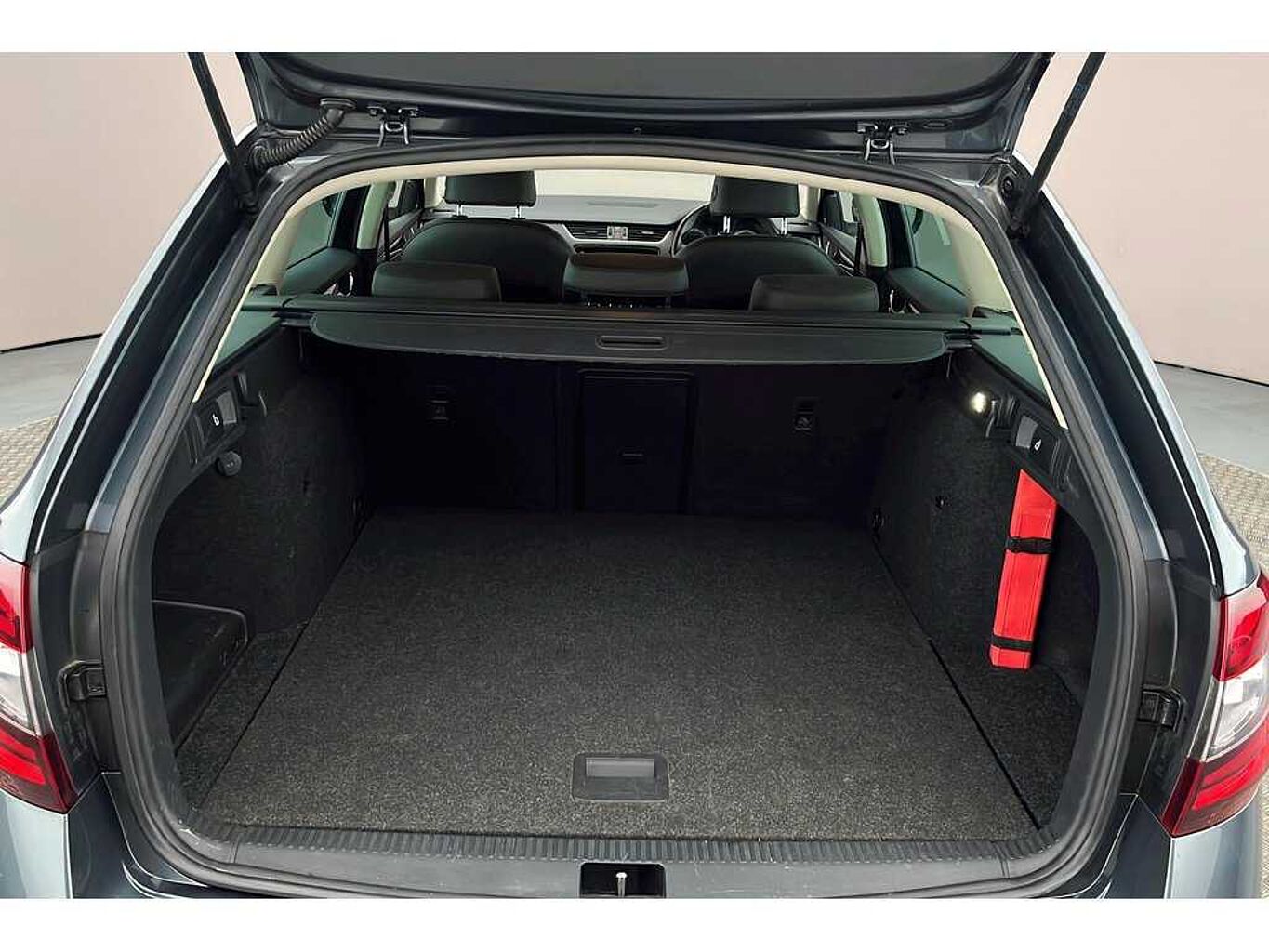 SKODA Octavia Estate L&K 2.0 TDI 150 PS DSG