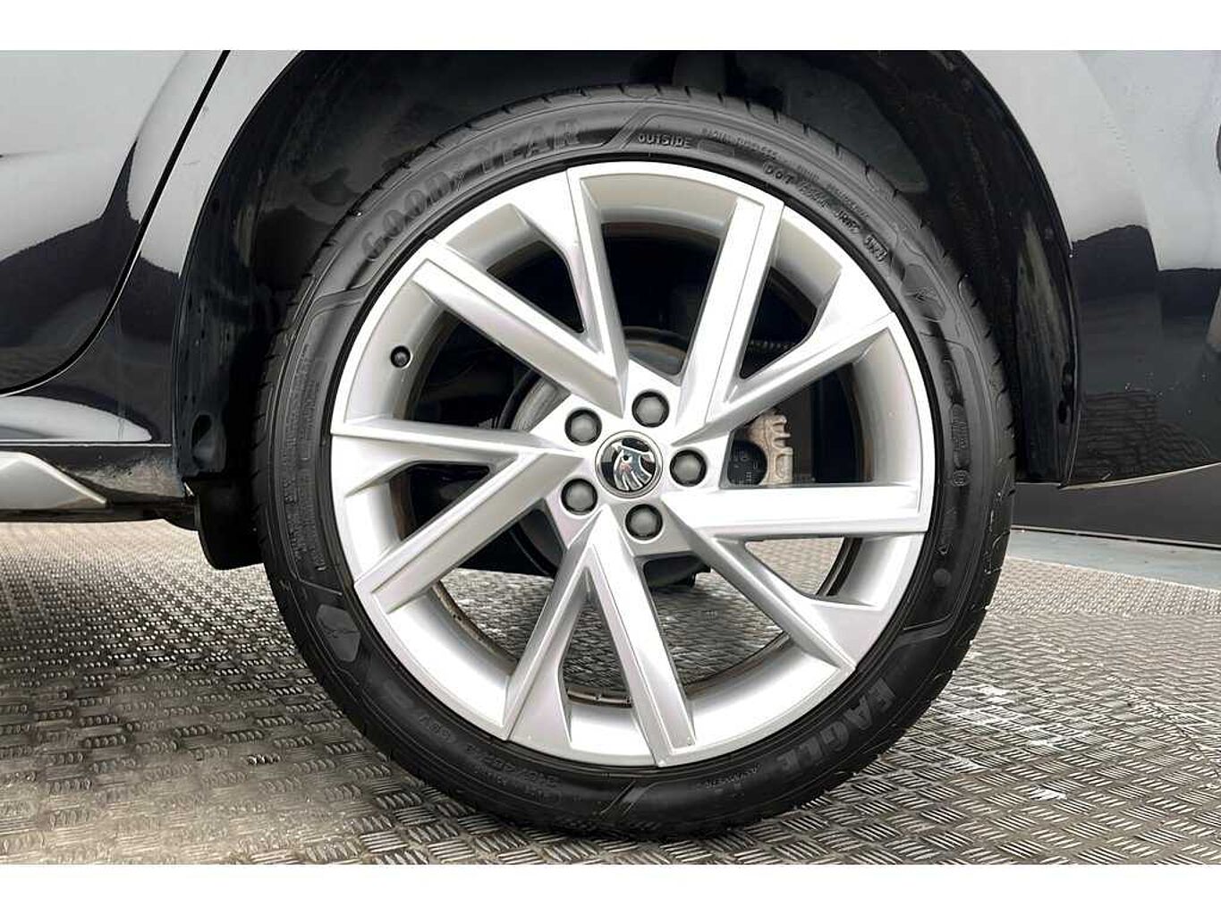 SKODA Kamiq SE L Executive 1.0 TSI 110 PS DSG