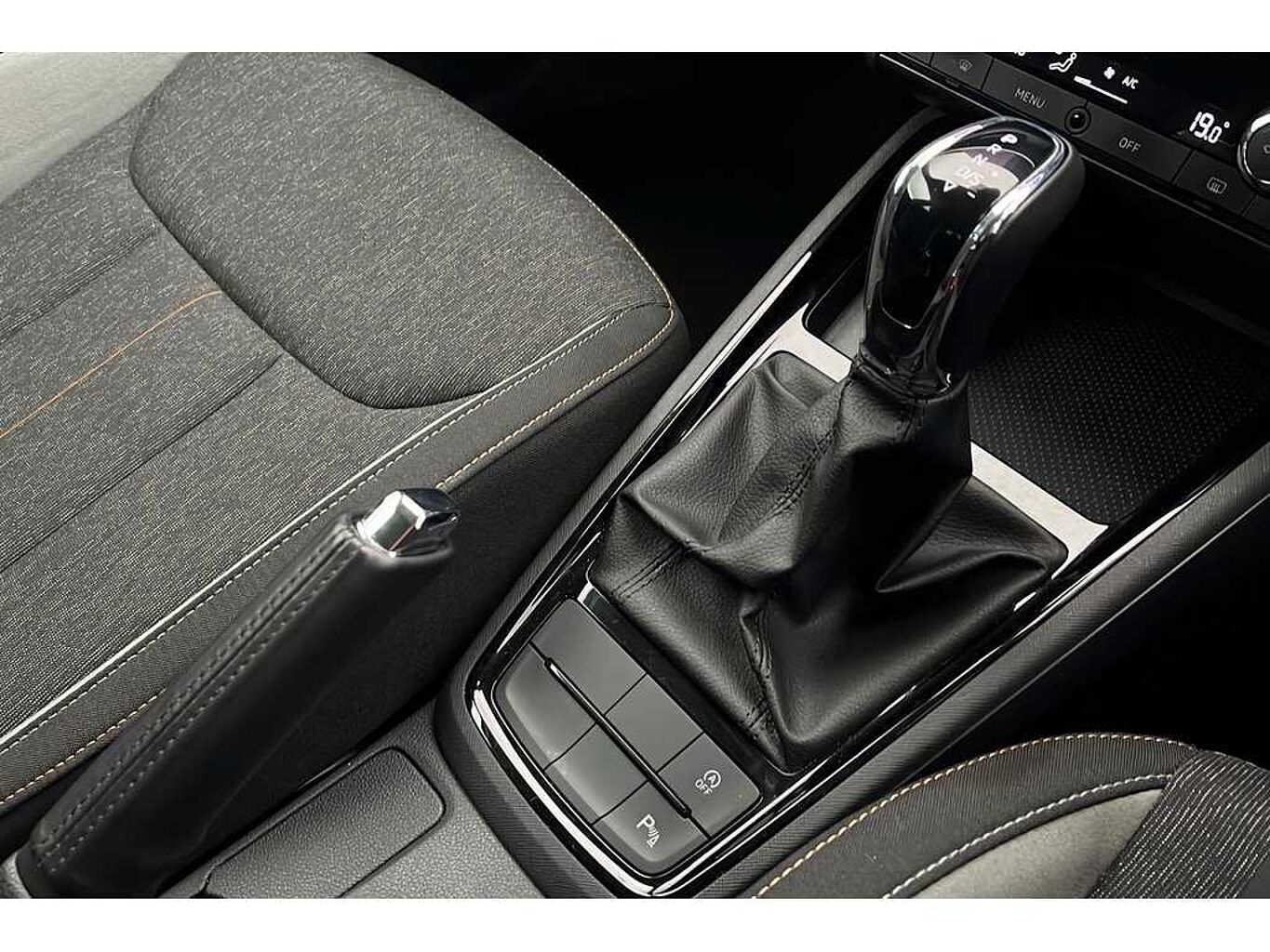 SKODA Kamiq SE L Executive 1.0 TSI 110 PS DSG