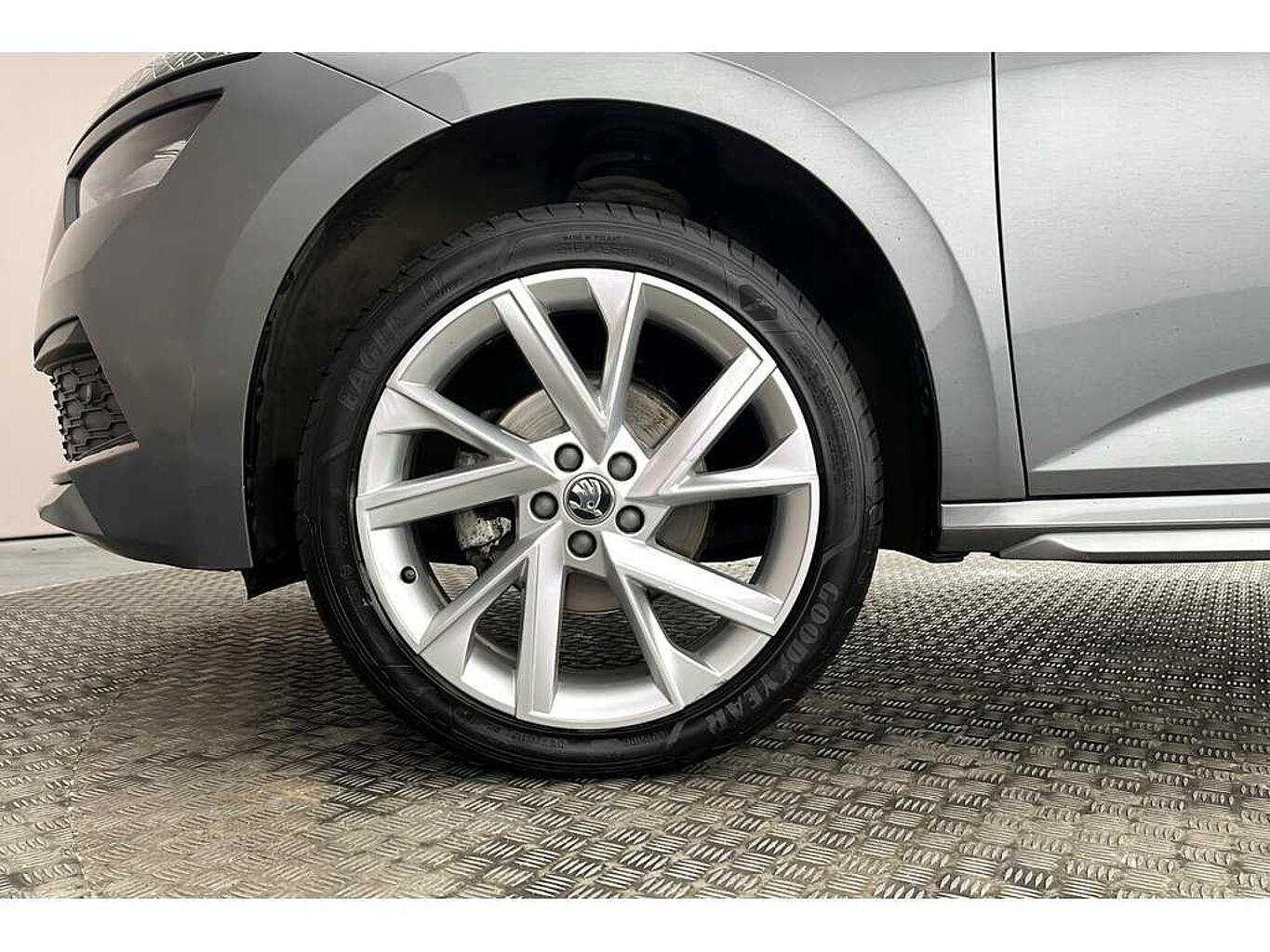 SKODA Kamiq SE L Executive 1.0 TSI 110 PS DSG