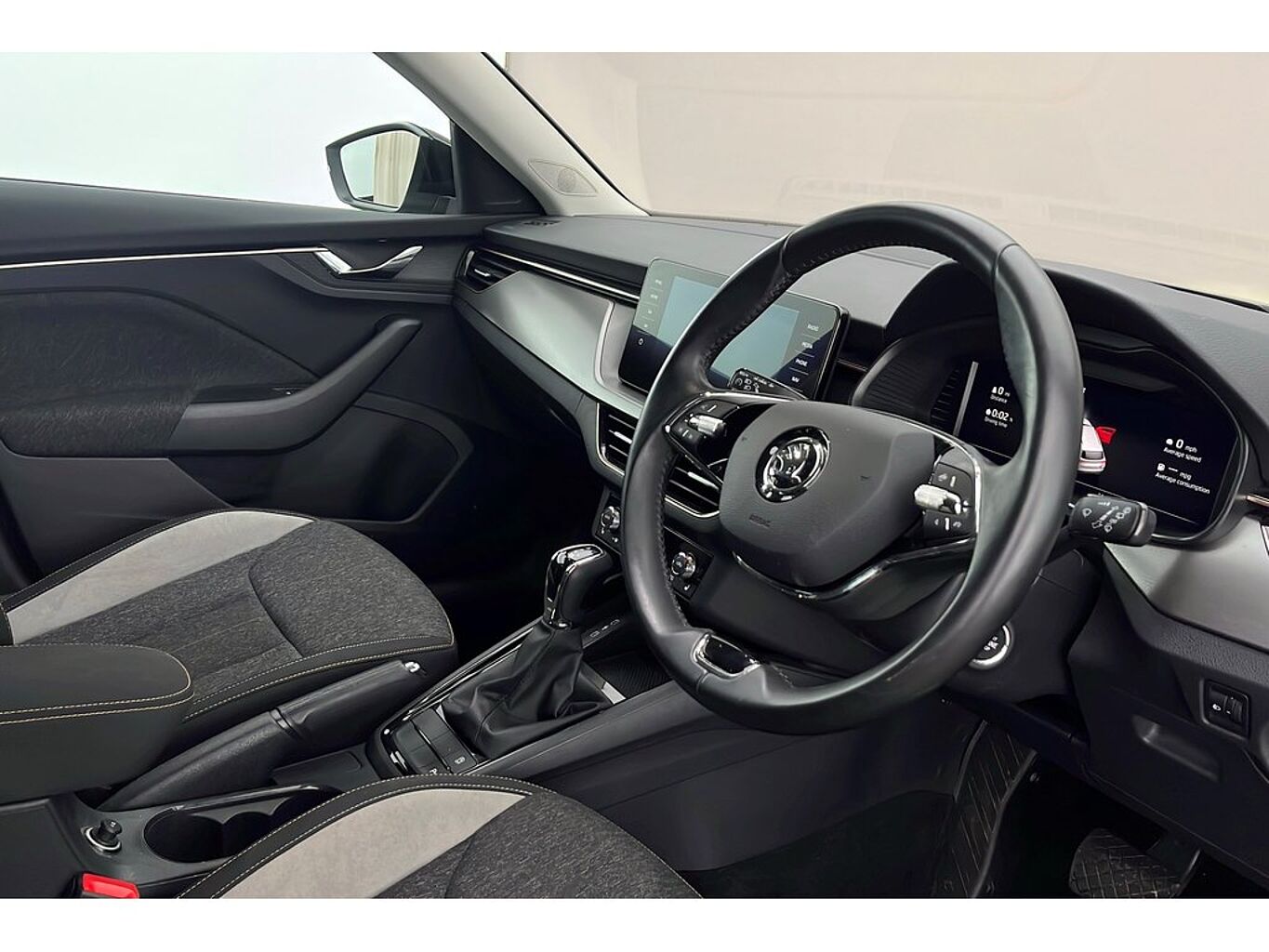 SKODA Kamiq SE L Executive 1.0 TSI 110 PS DSG