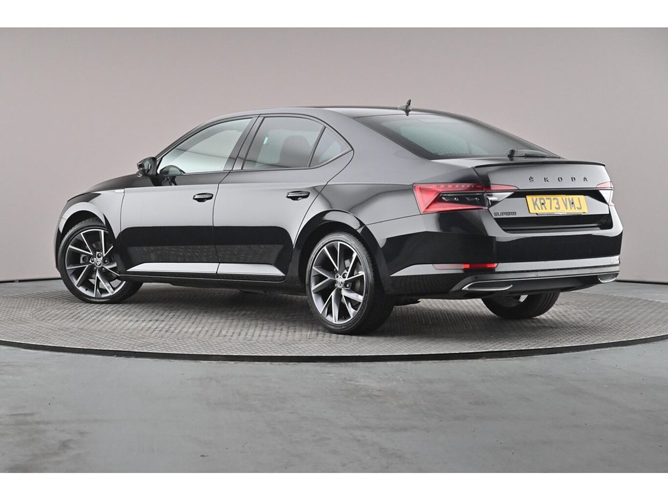 SKODA Superb Hatch SportLine Plus 2.0 TDI 150 PS DSG