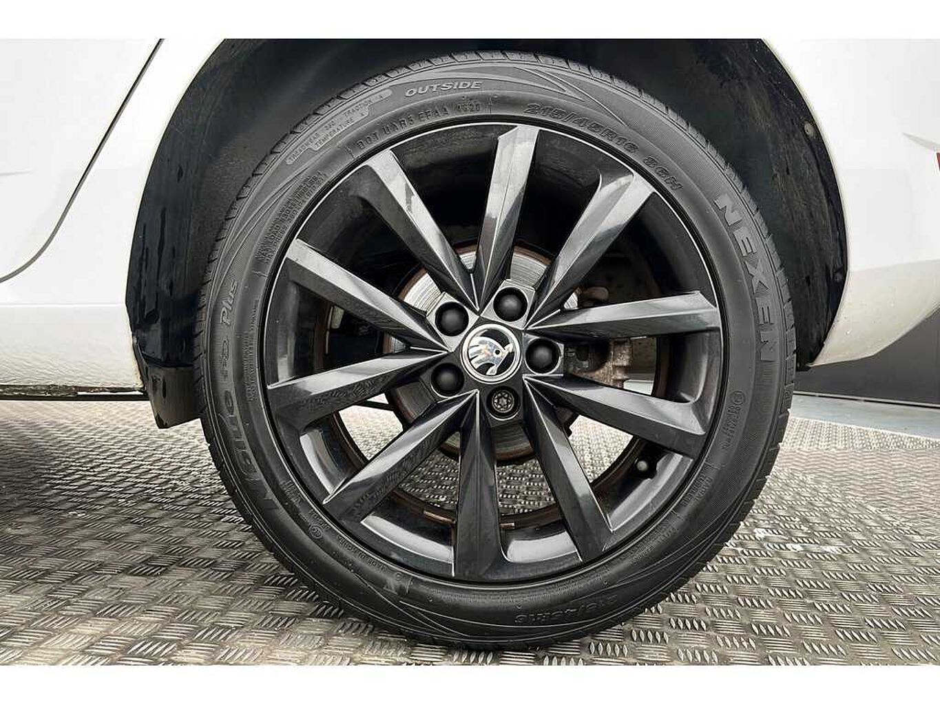 SKODA Fabia Hatch Colour Edition 1.0 TSI 95 PS DSG