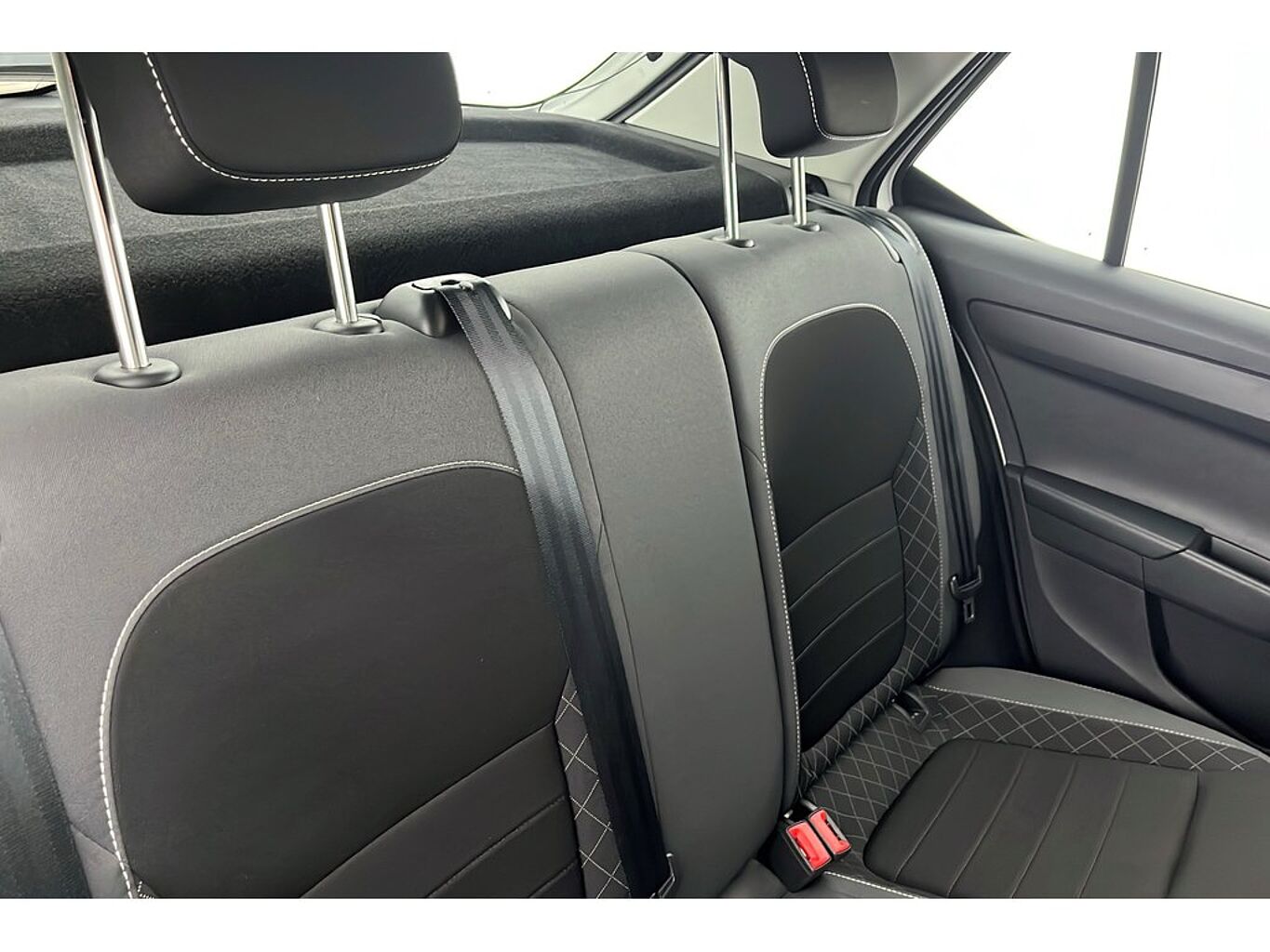 SKODA Fabia Hatch Colour Edition 1.0 TSI 95 PS DSG