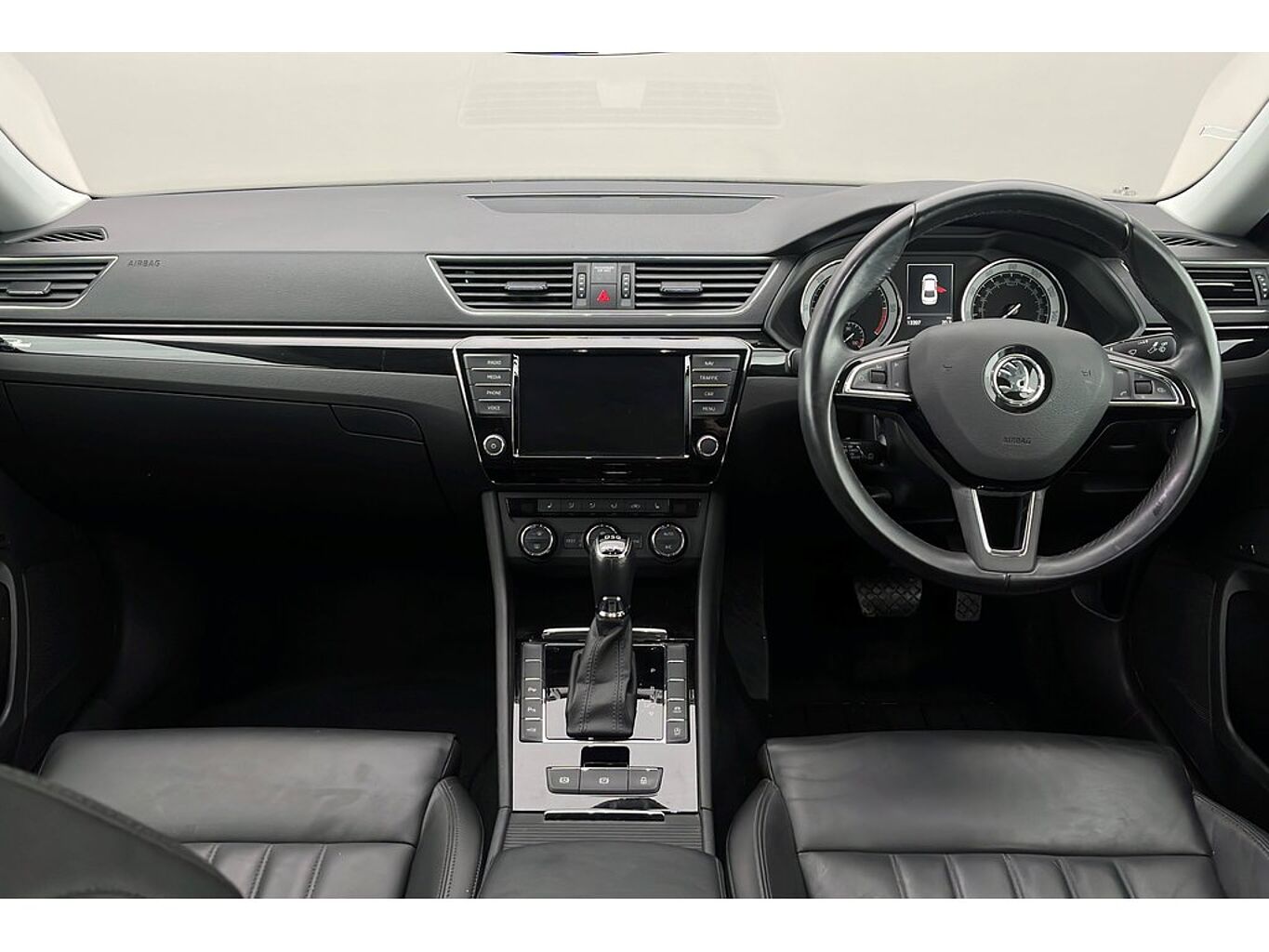 SKODA Superb Hatch L&K 2.0 TDI 150 PS DSG