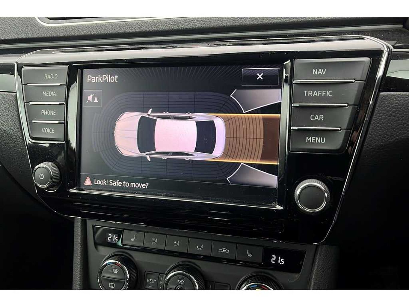 SKODA Superb Hatch L&K 2.0 TDI 150 PS DSG